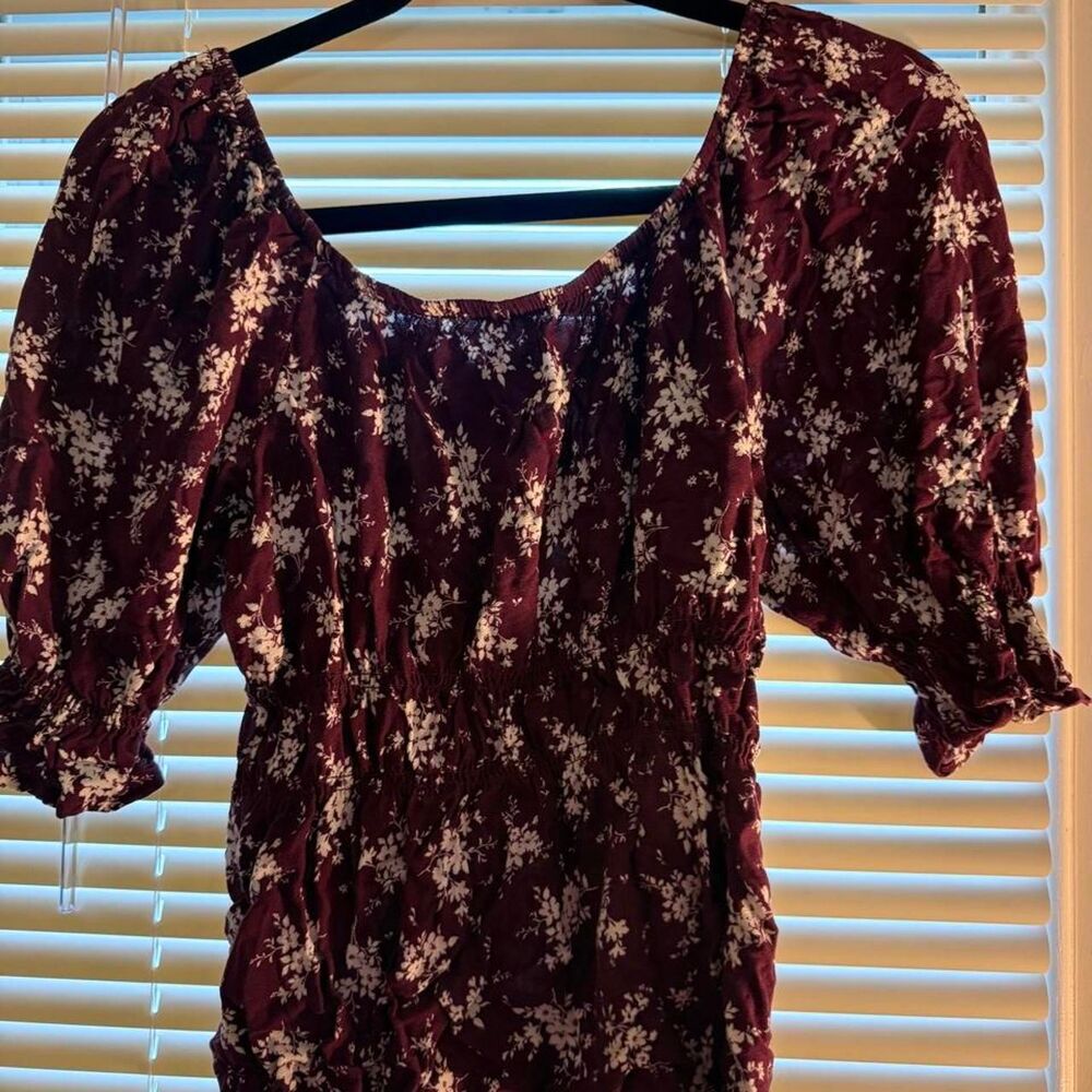 No-boundaries Women's Burgundy and Red Blouse - Picture 2 of 3